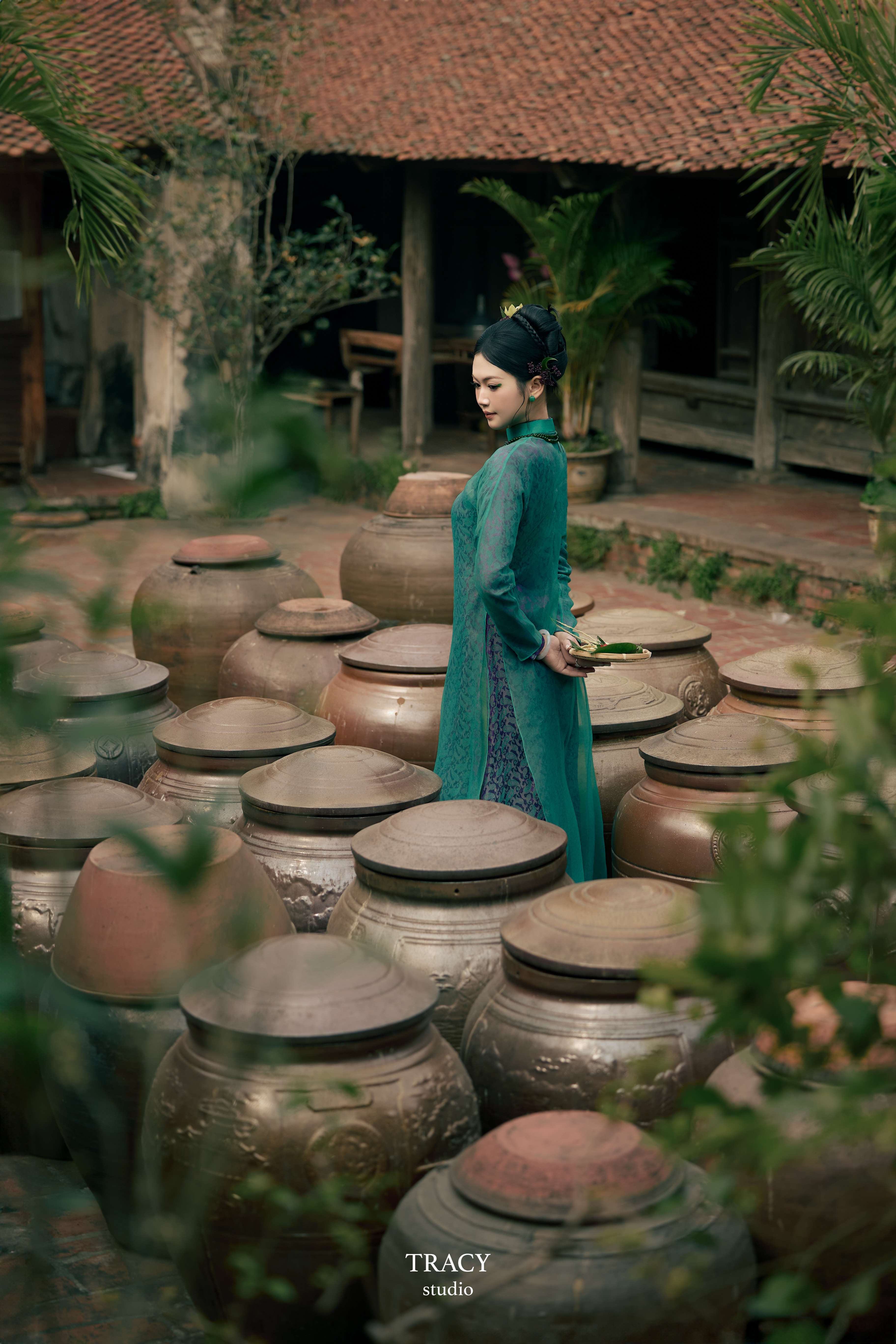 frontend/img/gallery/anh-tet-yem-ao-dai/tracy-studio-chup-ao-dai-anh-thu (7).jpg